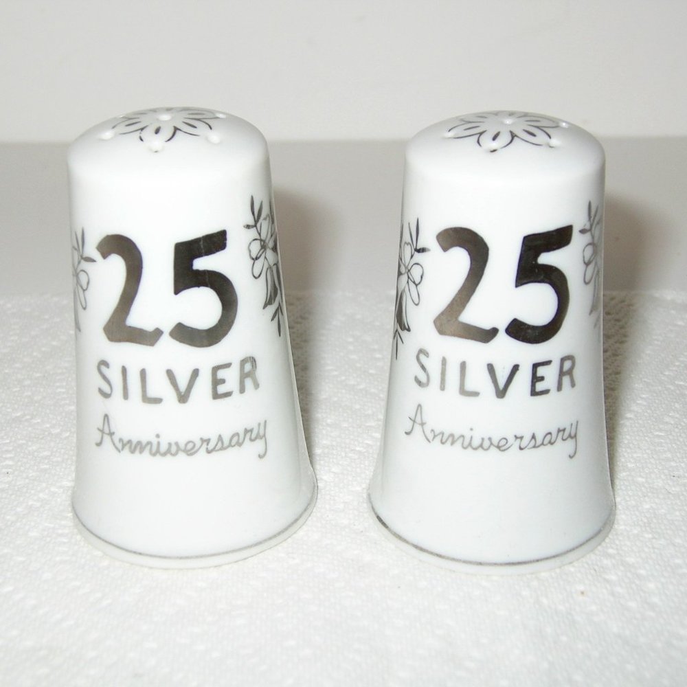 Vintage Lefton Salt and Pepper Shakers 25th Anniversary Porcelian Japan